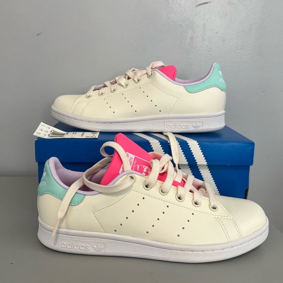 Adidas Stan Smith - Picture 1 of 6